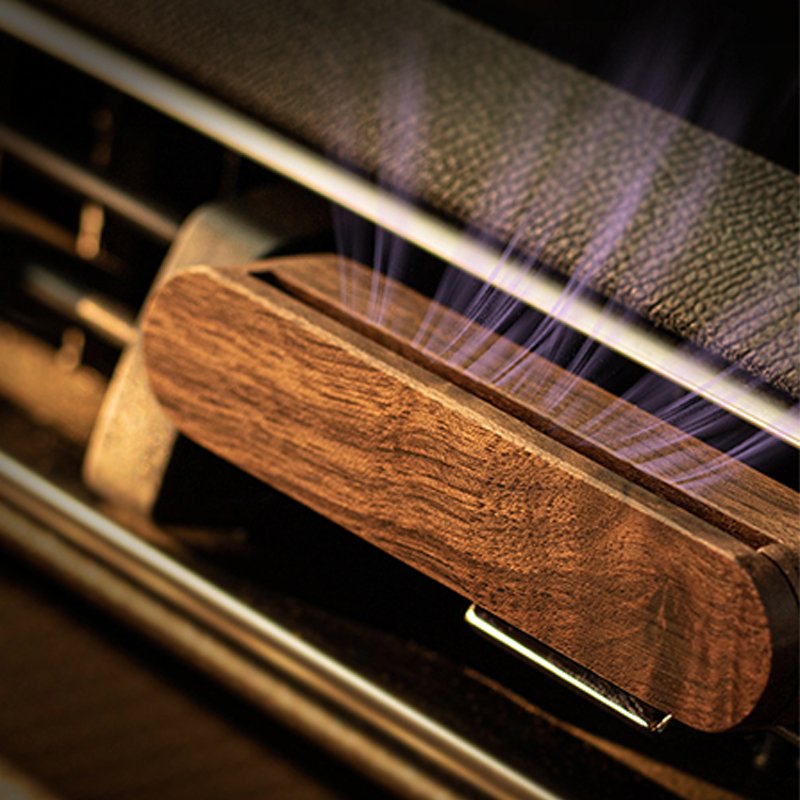 2024 Best Sellers Metal Car Air Freshener Diffuser Custom Wood Metal Aroma Diffuser Car Fragrance Air Vent Clip