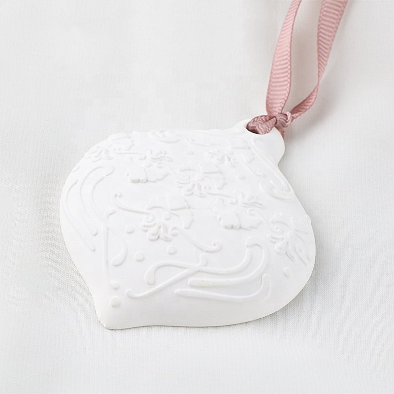 Stocked Hanging Car Home Wardrobe Air Freshener Scented Ceramic Flower Aroma Plaster Porcelain Fragrance Essential Oil Diffuser