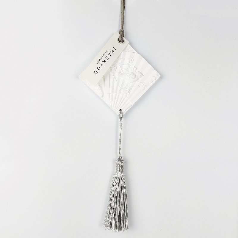 Chinese Style White Hanging Home Car Wardrobe Air Freshener Scented Ceramic Fragrance Essential Oil Aroma Plaster Diffuser