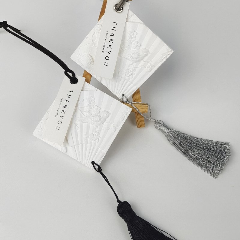 Chinese Style White Hanging Home Car Wardrobe Air Freshener Scented Ceramic Fragrance Essential Oil Aroma Plaster Diffuser