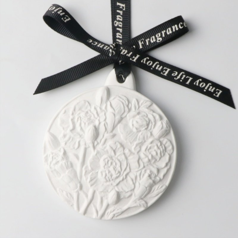 Hot Selling Scented Ceramic Aroma Plaster Porcelain Flower Fragrance Essential Oil Diffuser Hanging Car Wardrobe Air Freshener