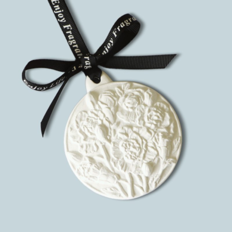 Hot Selling Scented Ceramic Aroma Plaster Porcelain Flower Fragrance Essential Oil Diffuser Hanging Car Wardrobe Air Freshener