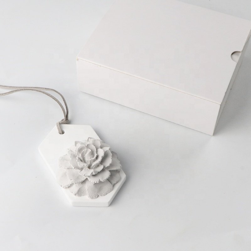 Stocked Wholesale Scented Ceramic Flower Car Hanging Air Freshener Home Fragrance Decoration Essential Oil Diffuser