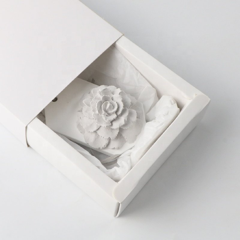 Stocked Wholesale Scented Ceramic Flower Car Hanging Air Freshener Home Fragrance Decoration Essential Oil Diffuser