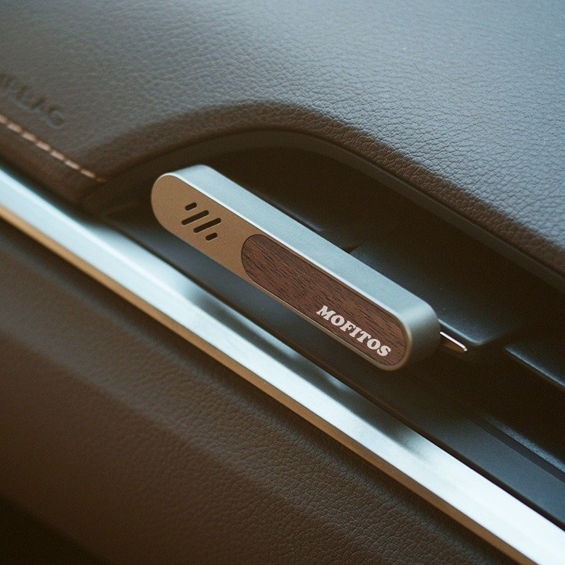 Car air freshener Car export perfume vent Air freshener Car air conditioner clip solid perfume
