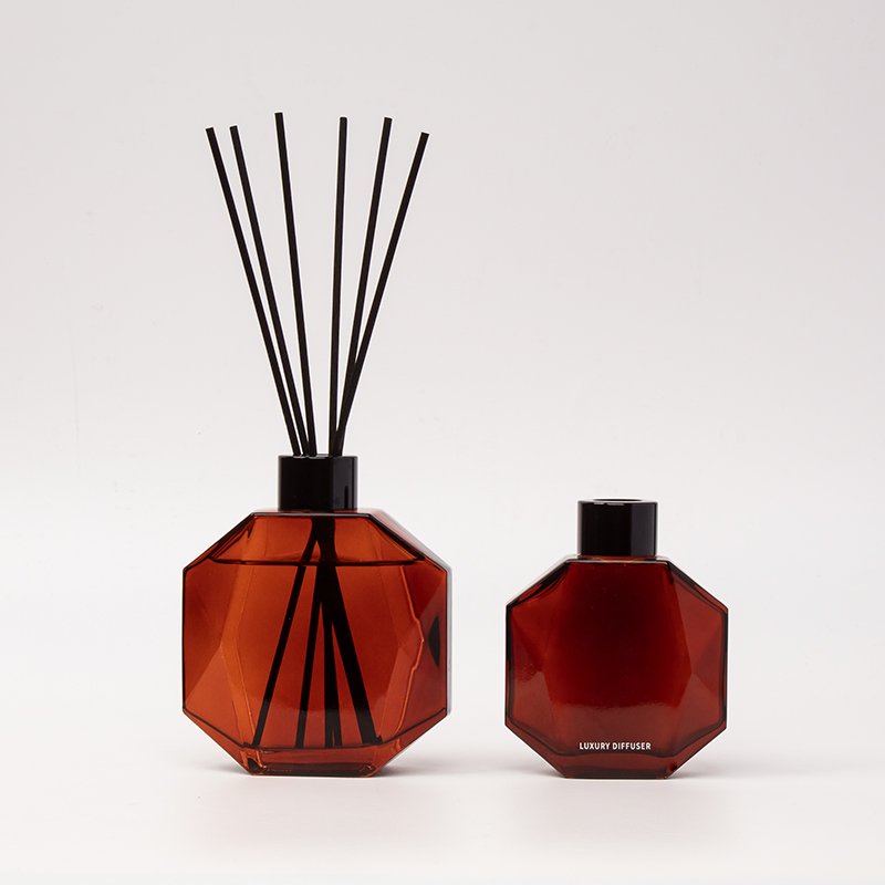 Mescente Wholesale Luxury Flower Sticks Tobacco and Teakwood Fragrance Oil Reed Diffuser