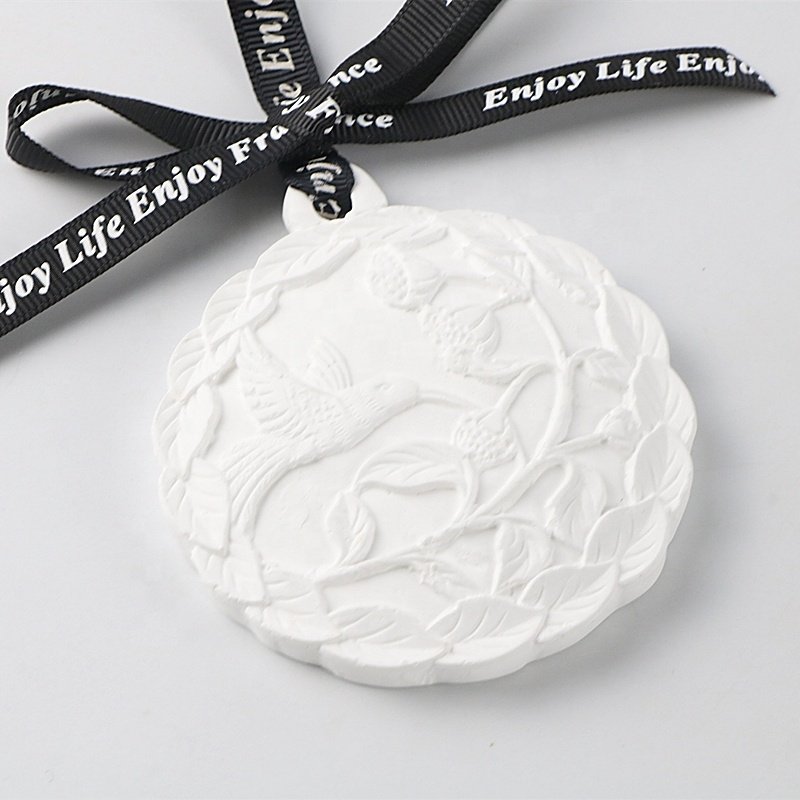 Factory Wholesale Hanging Car Wardrobe Air Freshener Scented Ceramic Flower Aroma Plaster Porcelain Essential Oil Diffuser