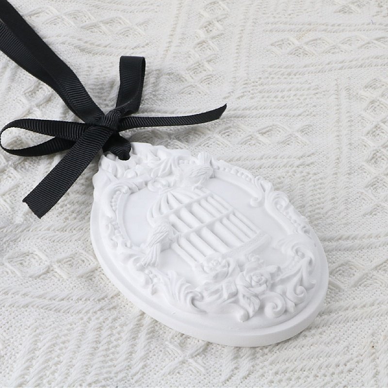 High Quality Home Car Wardrobe Air Freshener Scented Ceramic Aroma Porcelain Flower Fragrance Essential Oil Diffuser