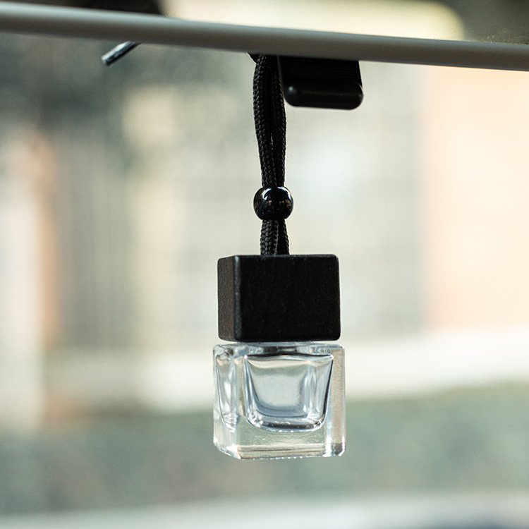 Empty Hanging Car Air Freshener Bottle Car Perfume Diffuser Bottles Essential Oil Aromatherapy Fragrance Pendant Glass Bottle