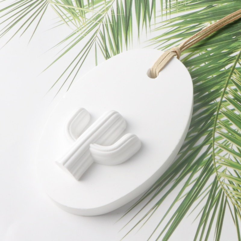 Finru Upholster White Ceramic Pendant Perfume Diffuser Car Pendant Essential Oil Aromatic Stone Air Freshener
