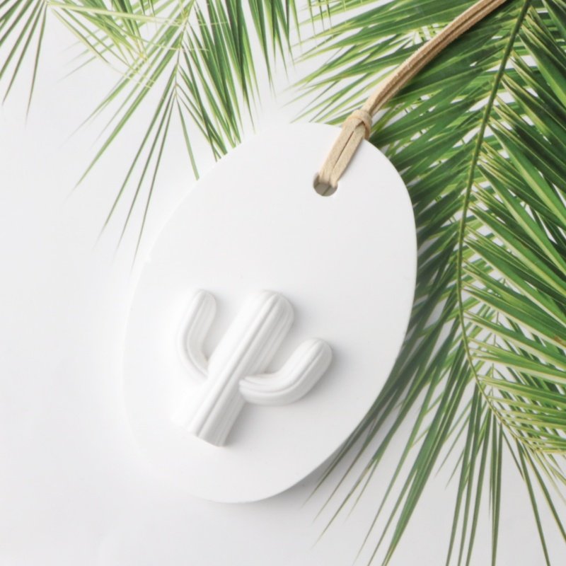 Finru Upholster White Ceramic Pendant Perfume Diffuser Car Pendant Essential Oil Aromatic Stone Air Freshener