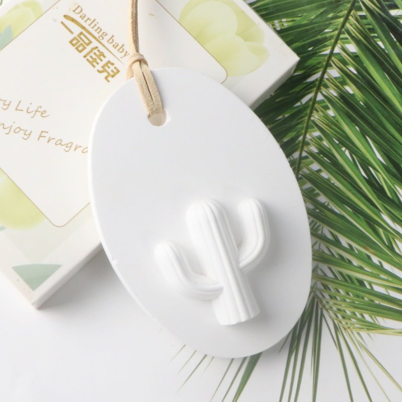 Finru Upholster White Ceramic Pendant Perfume Diffuser Car Pendant Essential Oil Aromatic Stone Air Freshener