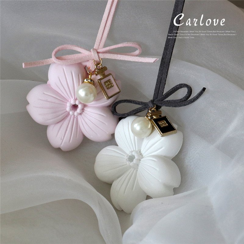 Hot Sale Hanging Car Closet Home Air Freshener Aroma Porcelain Flower Scented Ceramic Fragrance Essential Oil Diffuser