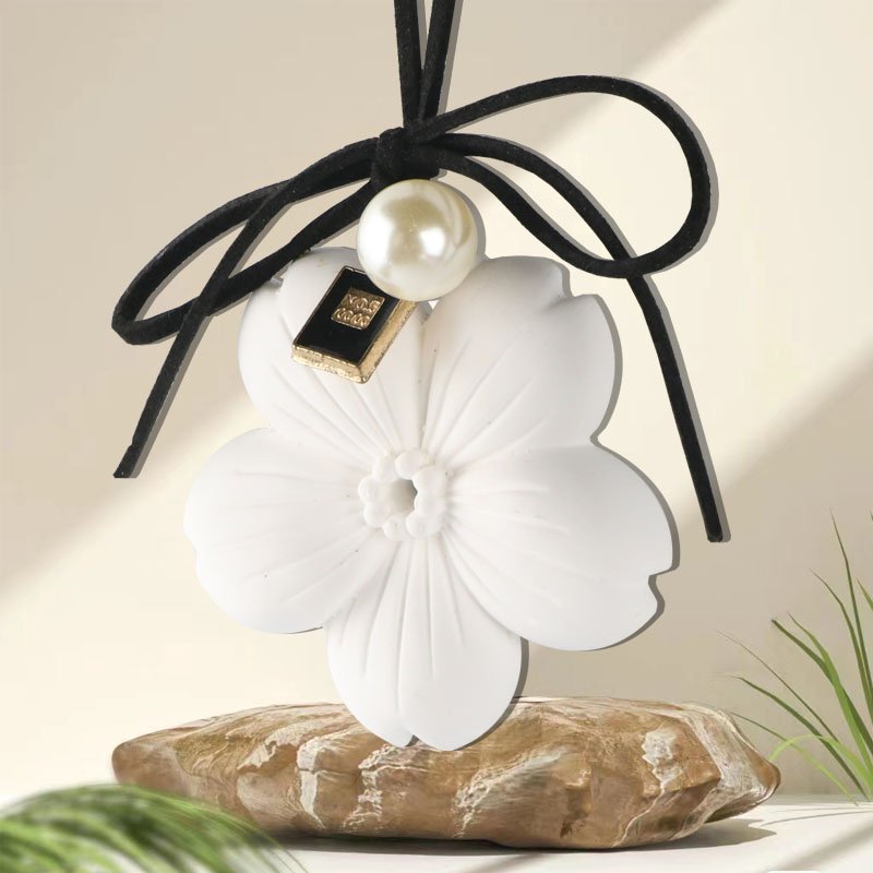 FinRu Cherry Blossom Scented Ceramic Aroma Plaster Porcelain Flower Essential Oil Diffuser Hanging Wardrobe Car Air Freshener