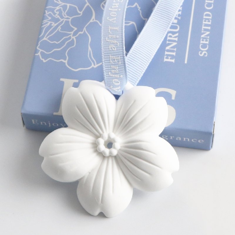 Wholesales Stocked Home Decoration Wedding Gift Hanging Scented Ceramic Flower Porcelain Fragrance Oil Diffuser