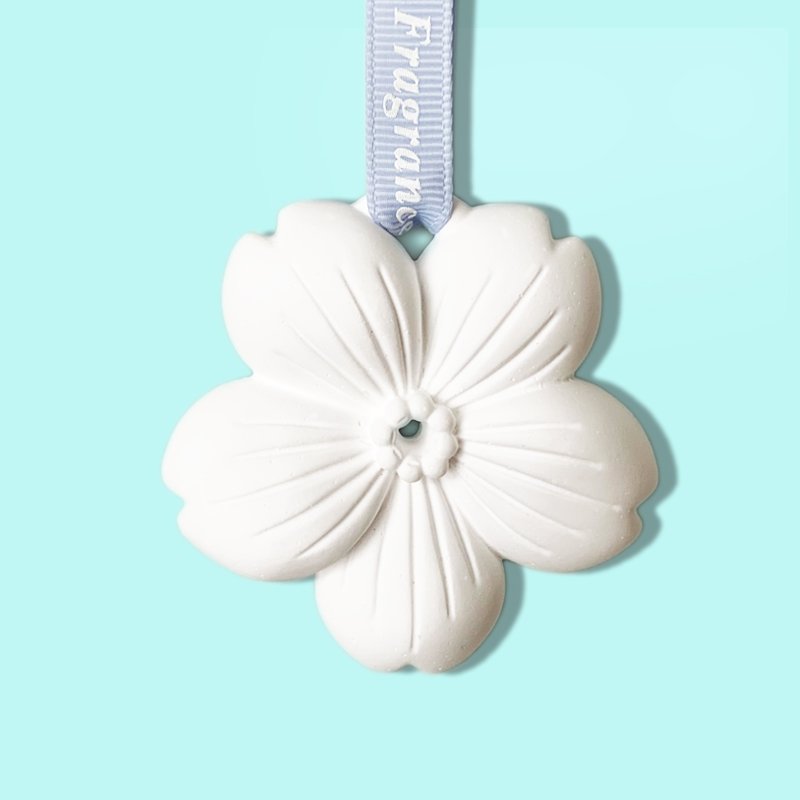 Wholesales Stocked Home Decoration Wedding Gift Hanging Scented Ceramic Flower Porcelain Fragrance Oil Diffuser