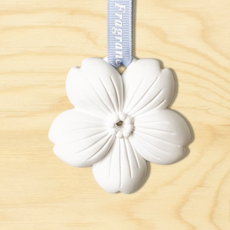 Wholesales Stocked Home Decoration Wedding Gift Hanging Scented Ceramic Flower Porcelain Fragrance Oil Diffuser