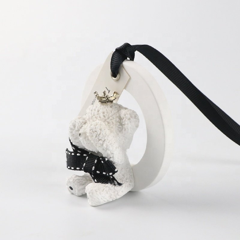 Stocked White Hanging Scented Ceramic Round Home Car Wardrobe Air Freshener Aroma Plaster Fragrance Essential Oil Diffuser