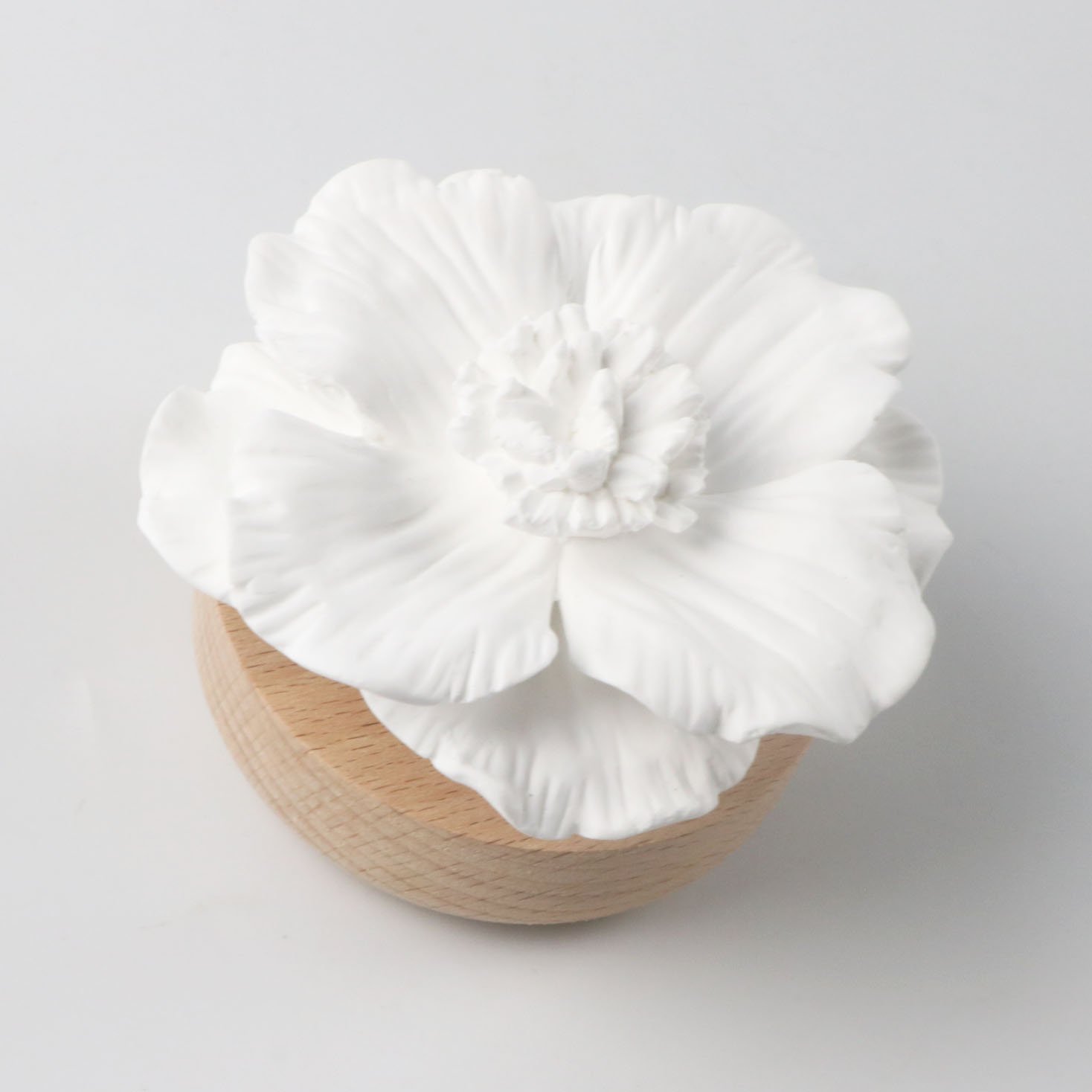 Handmade Home Car Decoration Scented Ceramic Wood Flower Aroma Air Freshener Porcelain Fragrance Essential Oil Diffuser