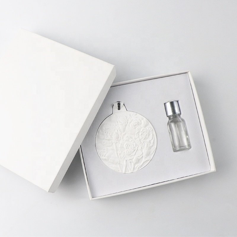 New Design Hot Sale Home Car Decoration Air Freshener Hanging Scented Ceramic Flower Aroma Fragrance Essential Oil Diffuser