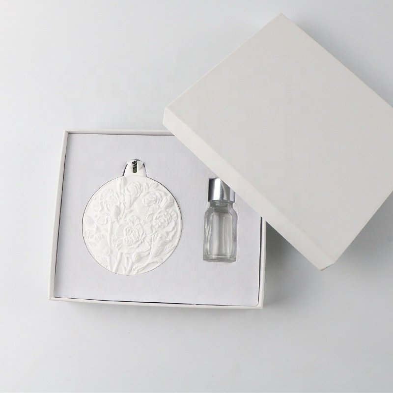 New Design Hot Sale Home Car Decoration Air Freshener Hanging Scented Ceramic Flower Aroma Fragrance Essential Oil Diffuser
