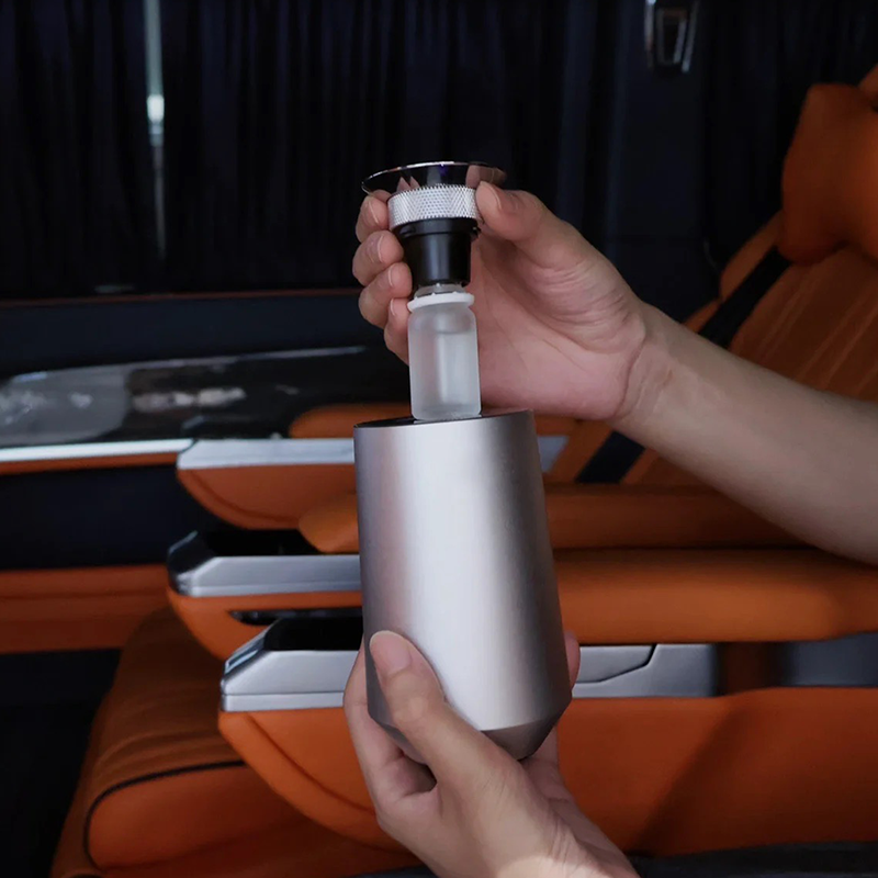 2024 New product start-stop intelligent car aromatherapy machine indoor air fresh car automatic aromatherapy machine