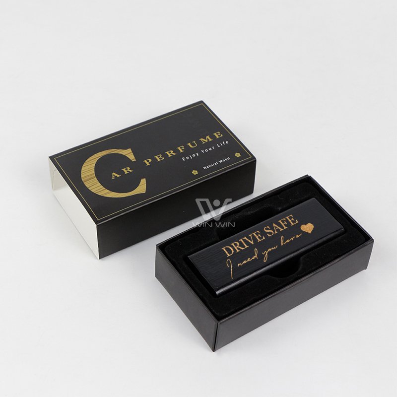 luxury small batch free custom exclusive Wood all scent perfume fragrances diffuser car air freshener