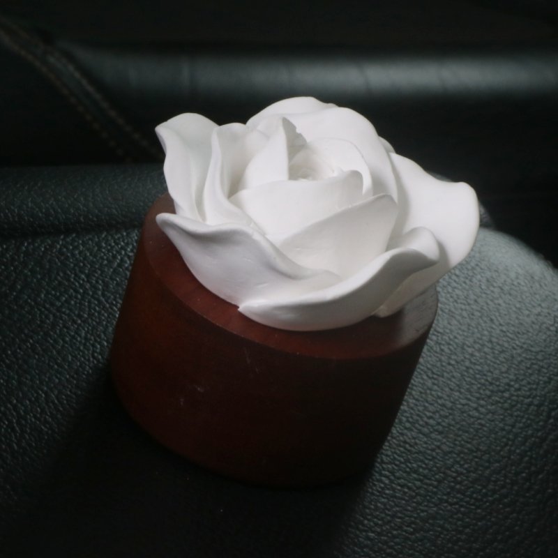 Factory direct sales Decoration Scented Ceramic Essential Oil Diffuser fragrance Car Flower Aroma Diffuser Air Freshener