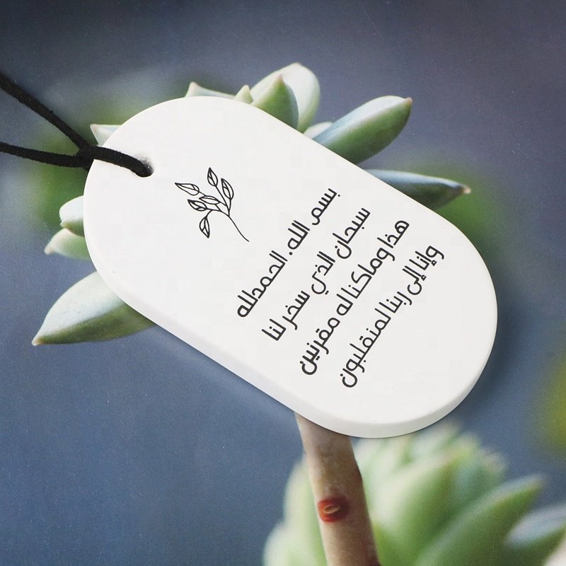 Stocked Wholesale Oval Shape Hanging Car Wardrobe Air Freshener Scented Ceramic Home Aroma Plaster Flower Essential Oil Diffuser