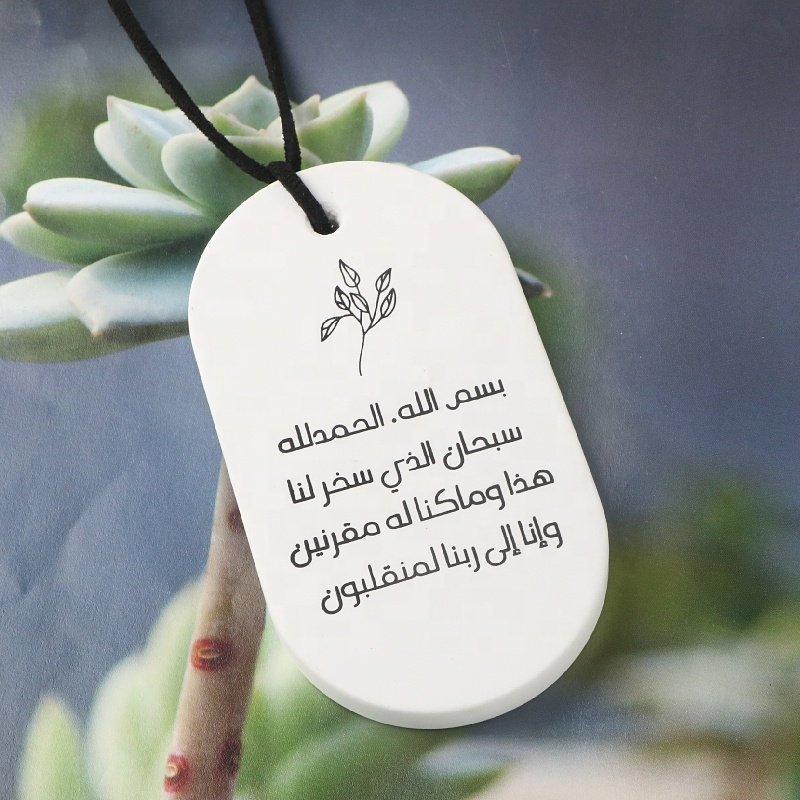 Stocked Wholesale Oval Shape Hanging Car Wardrobe Air Freshener Scented Ceramic Home Aroma Plaster Flower Essential Oil Diffuser