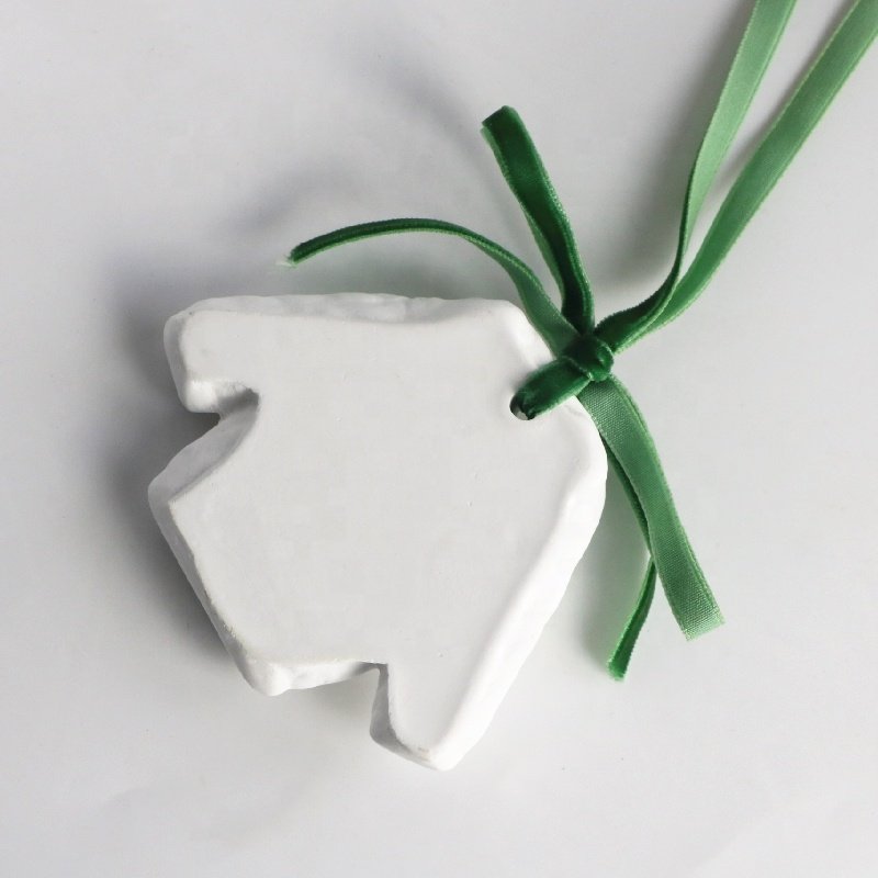 Wholesale White Sweater Shaped Fragrance Oil Diffuser Ceramic Stone Home Decoration Hanging Car Closet Wardrobe Air Freshener