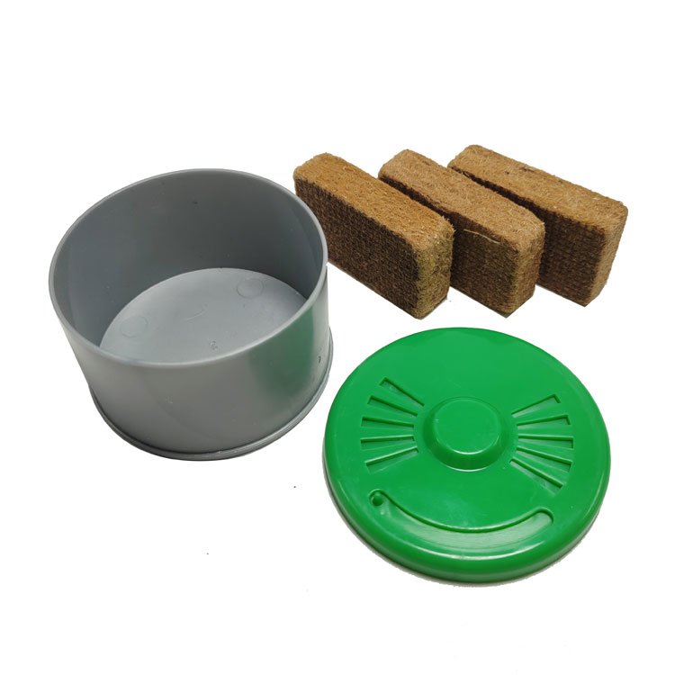 Modern Organic Fiber Wood Car Air Freshener with Green Cap Spillproof Bulk Can for Dashboard Good for Home Use