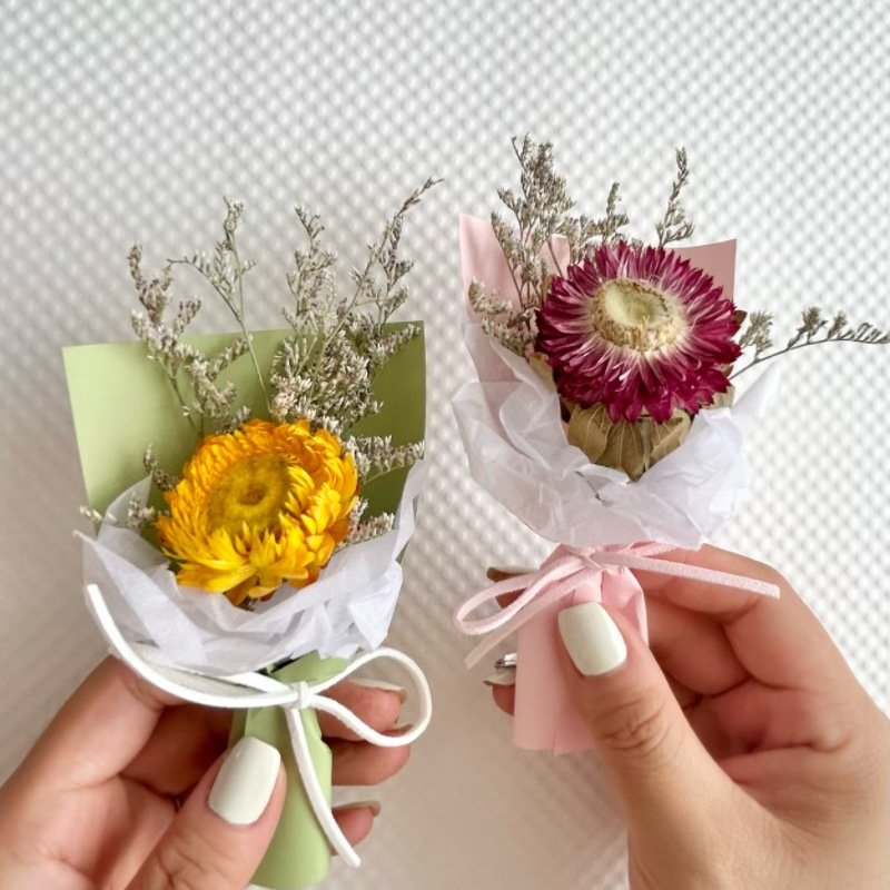 Car fragrances mini dried flower decoration for car interior accessories