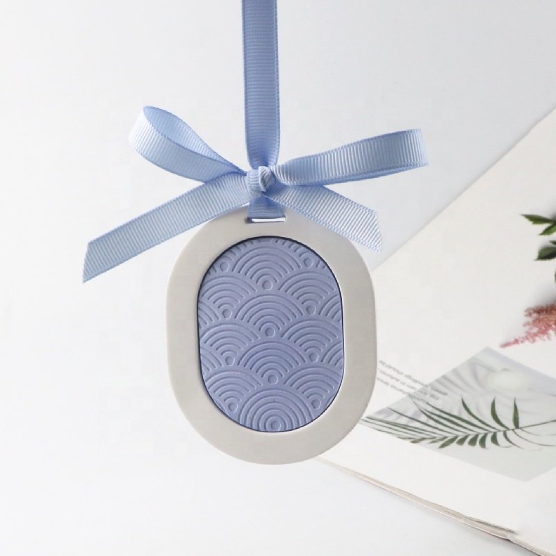 Wholesale Stocked Color Scented Ceramic Flower Aroma Plaster Hanging Car Home Wardrobe Air Freshener Home Fragrance Oil Diffuser