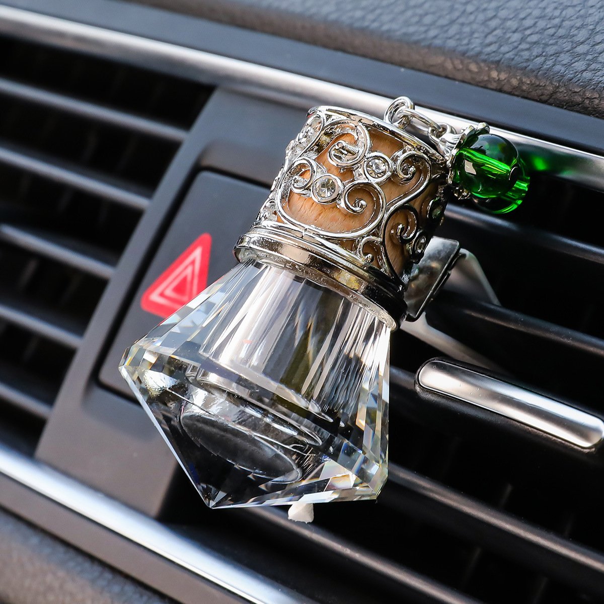 Wholesale Custom Logo Cute Car Perfume Diffuser 3ml Hanging Car Air Freshener Diffuser Glass Bottle with Screw Wooden Lid