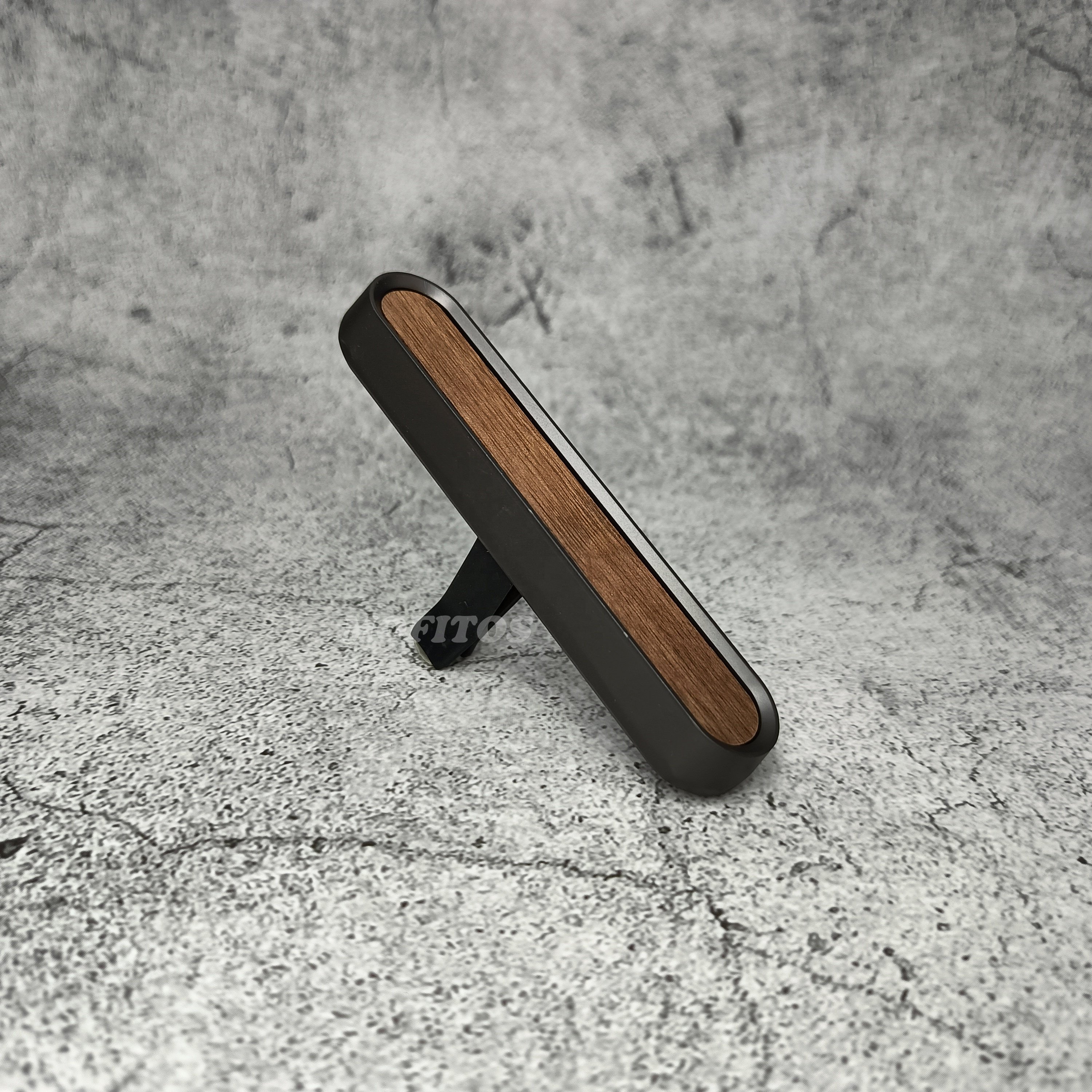 Long Lasting Car Freshener Aroma Handmade Wood Luxury Metal Auto Air Fragrance Car Perfume Car Wood Diffuser Vent Clip