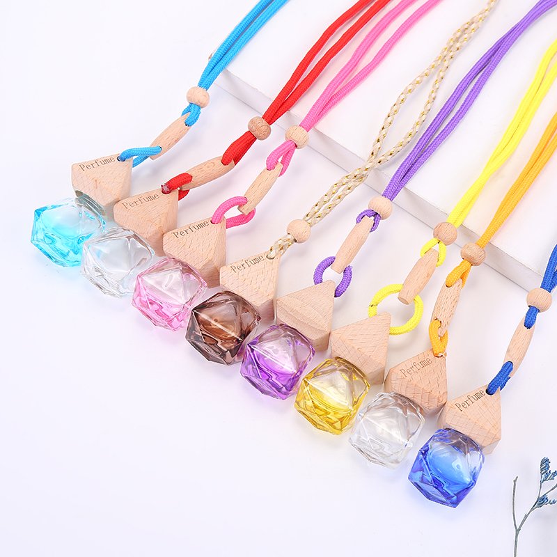 Hot Sale Empty Car Perfume Bottle Mini Car Aroma Diffuser Aromatherapy Fragrance Car Vent Clip Freshener