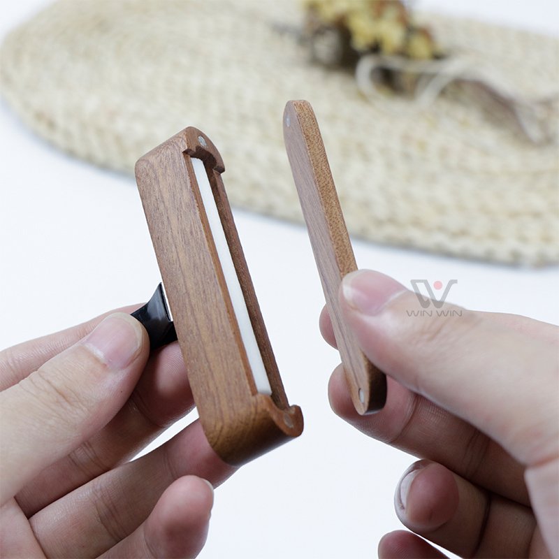Custom Logo Wooden Car Aroma Metal+Wood Car Fragrance Air vent Freshener for Car