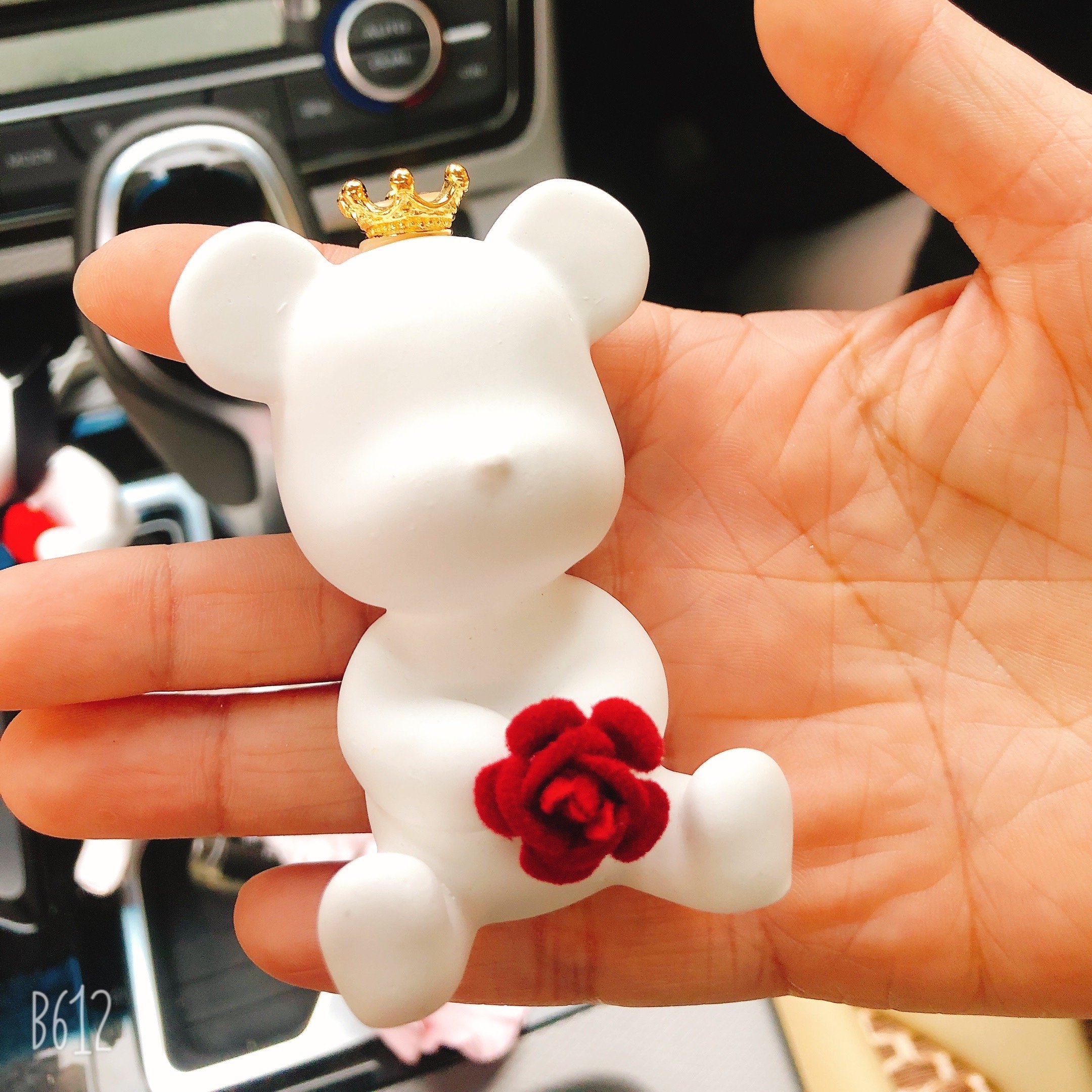 Wholesale Hot Scented Aromatherapy Plaster Porcelain Essential Oil Fragrance Aroma Stone Diffuser Ceramic Car Perfume