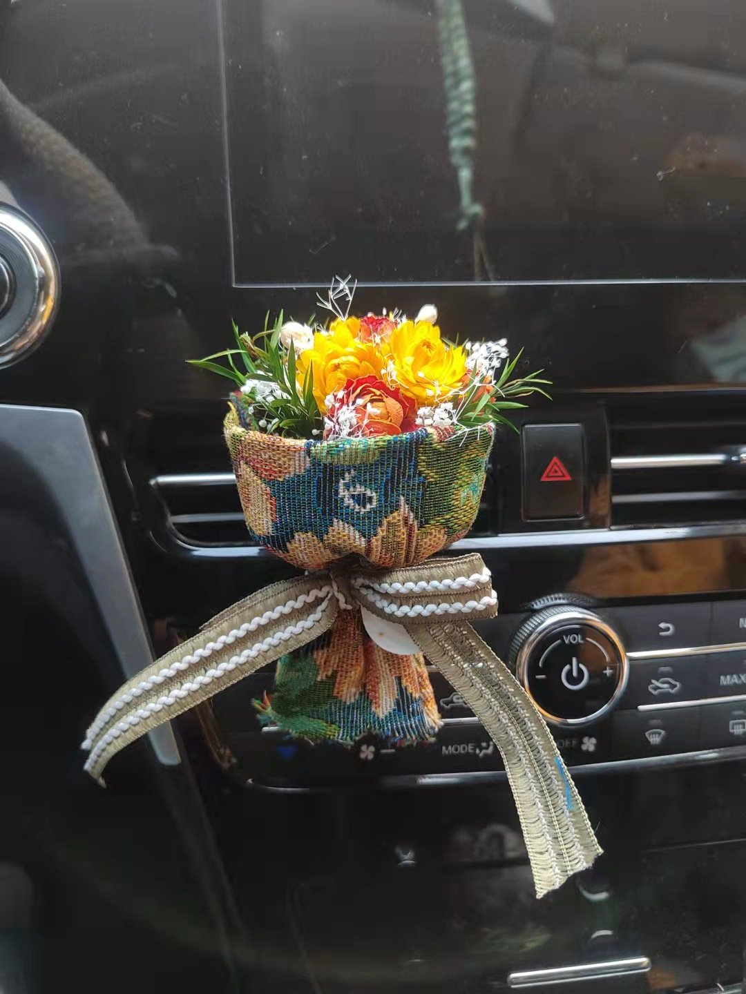 JSZ High quality Bouquet Car Air Vent Clip Fragrance Dry Flower Car Air Freshener Creative Clip Auto Accessories