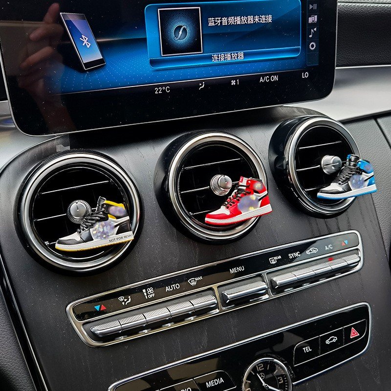 Hot Selling New Promotion Sneaker Shoes Diffuser Clip Car Air Freshener With Car Air Outlet Fragrance