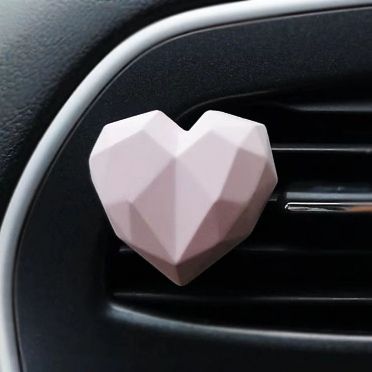 Stocked Wholesale Pink Heart Shaped Ceramic Aromatherapy Essential Oil Diffuser Car Interior Vent Clip Air Freshener