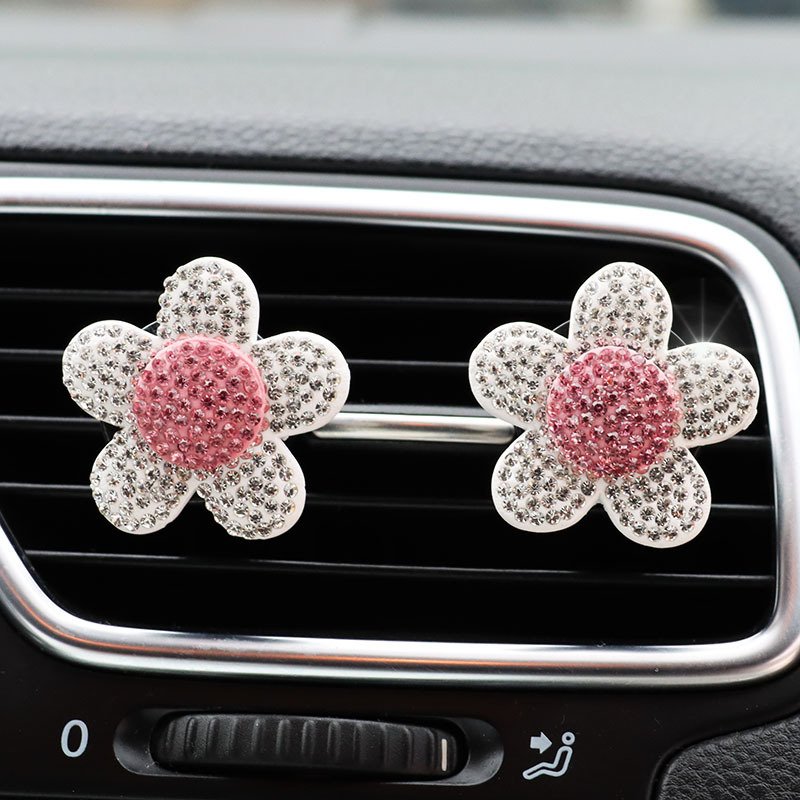 Factory Directly Supply Durable Car Aromatherapy Clips with Aromatic Pads for Auto Interior Decoration