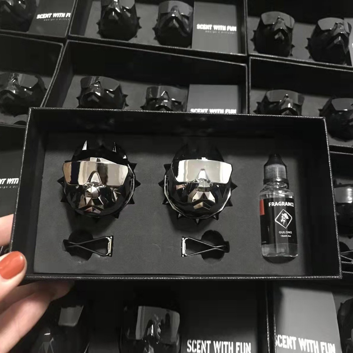 high quality car air outlet air freshener vent clip car Aromatherapy american dog head diffuser auto perfume bullydog