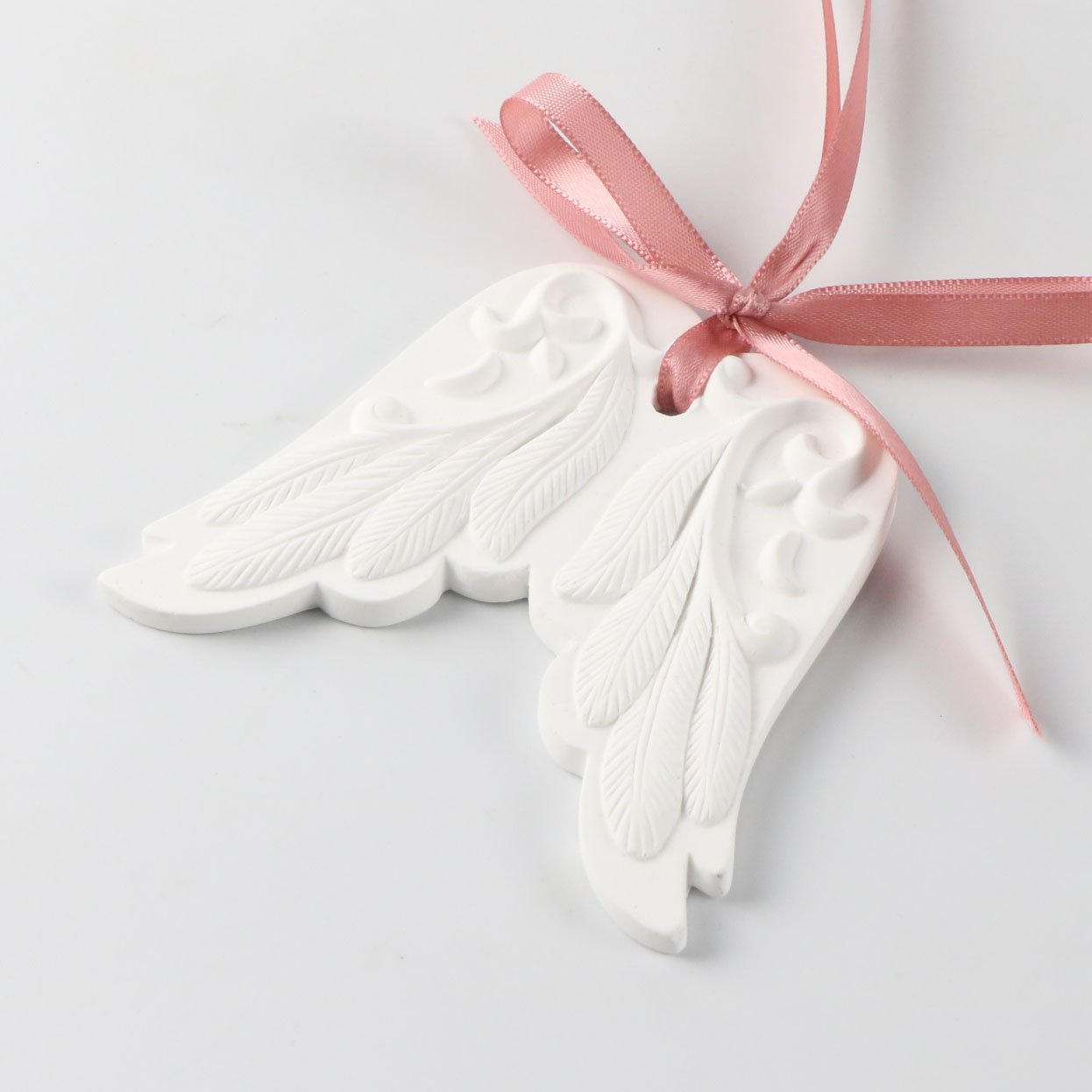 FinRu White Wings Scented Ceramic Flower Hanging Car Air Freshener Aroma Plaster Porcelain Fragrance Essential Oil Diffuser