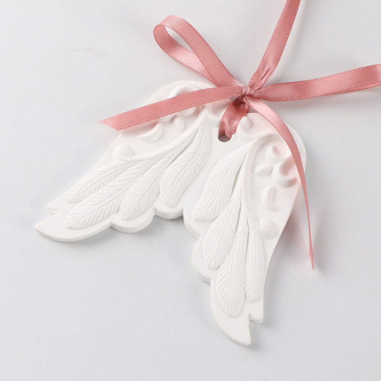 FinRu White Wings Scented Ceramic Flower Hanging Car Air Freshener Aroma Plaster Porcelain Fragrance Essential Oil Diffuser