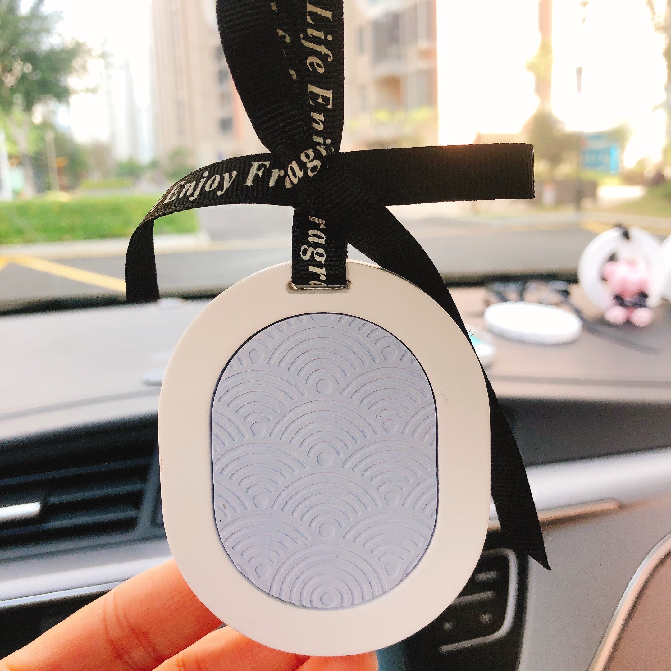 Customized hanging high quality luxury car air freshener perfume scented car air freshener car perfume air freshener