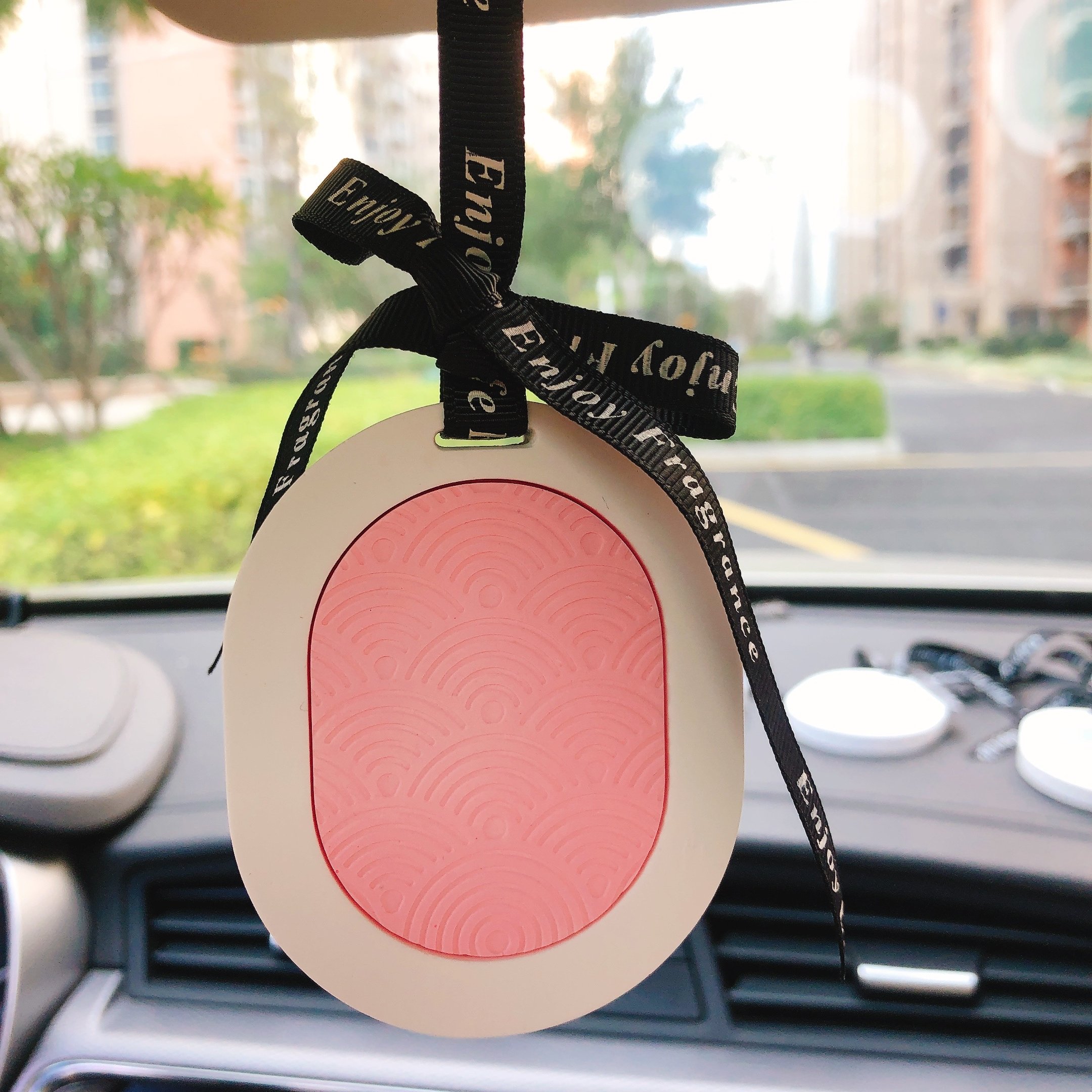 Customized hanging high quality luxury car air freshener perfume scented car air freshener car perfume air freshener