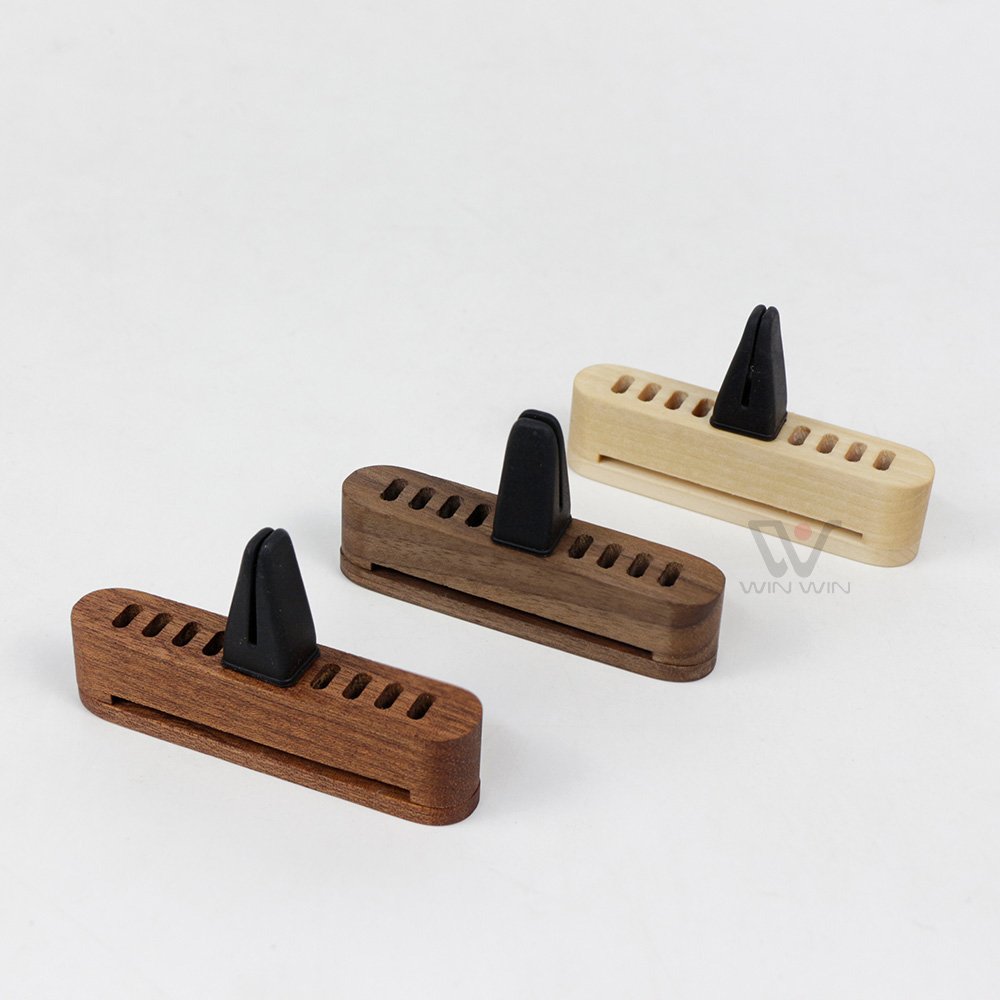 Customized Logo Liquid Membrane Luxury Car Air Freshener Black Walnut Wood Perfume Car Diffuser Vent Clip