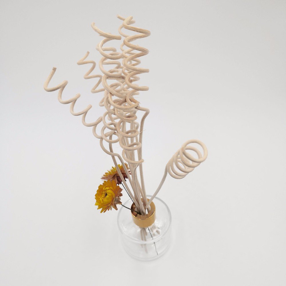 2022 New Design Home Air Fragrance Freshener Decorative Curly Colorful Black Aroma Reed Diffuser Rattan Stick